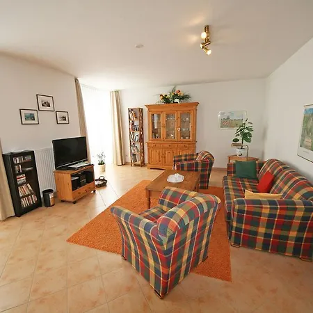 Apartment Ferienwohnung 01 Mit Terrasse - Strandstrasse Baabe