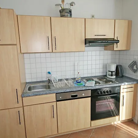 Ferienwohnung 01 Mit Terrasse - Strandstrasse Baabe
